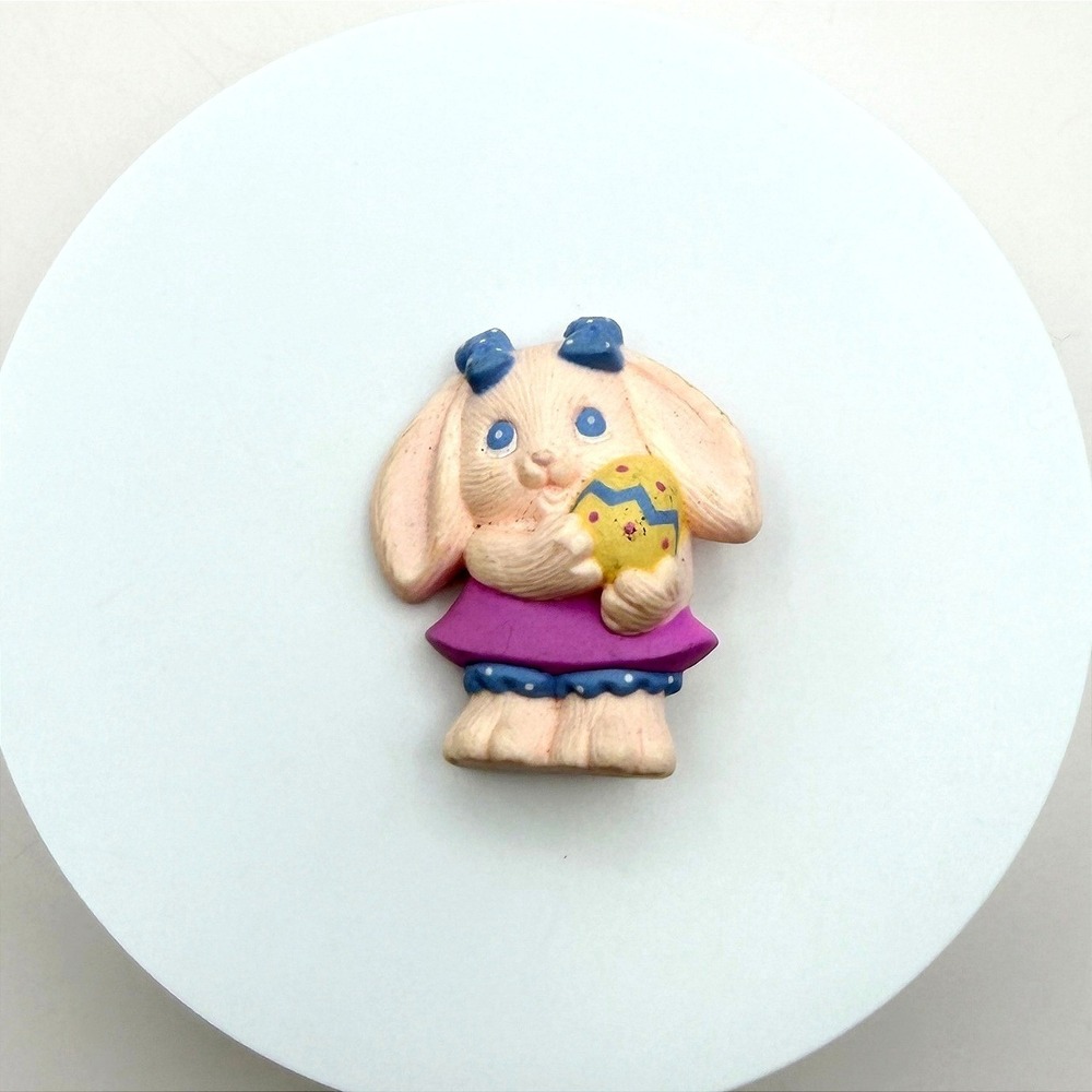 Vintage Hallmark Easter Bunny With Egg Multicolor Plastic Holiday Pin Brooch